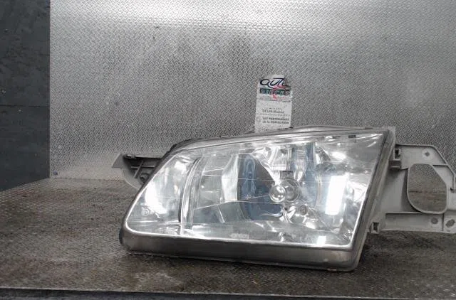 Phare gauche MAZDA 323 6  323 6 occasion
