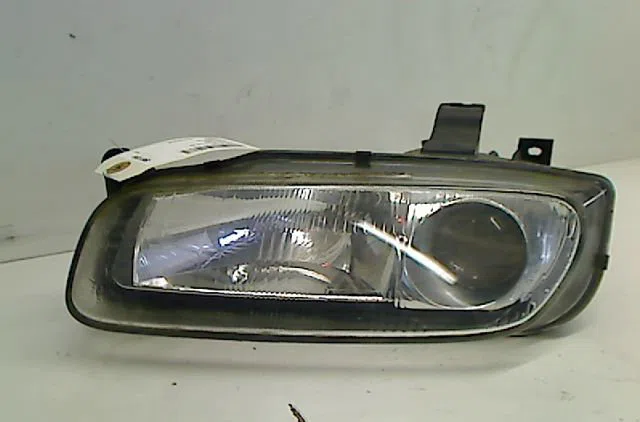Phare gauche MAZDA 323 occasion
