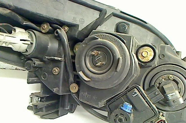 Phare gauche Mazda 5 (CR19) 1.8 (cr19) (2005-2010) occasion