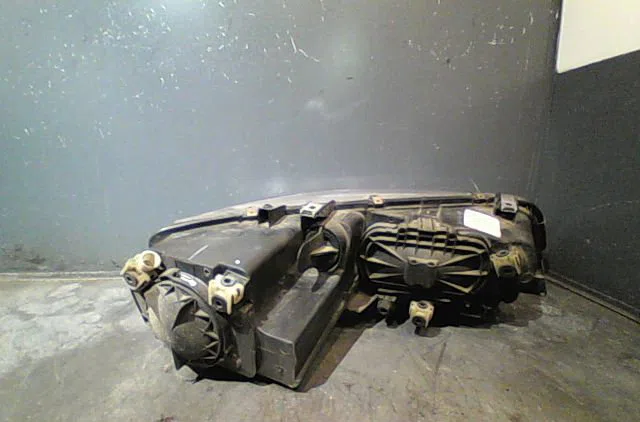 Phare gauche Mazda 6 Hatchback (GG) 2.0 di (gg14) (2002-2007) occasion