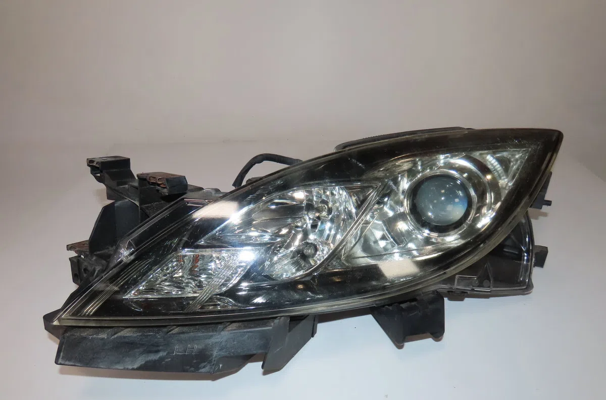 Phare gauche Mazda 6 Hatchback (GH) 2.2 d (gh10) (2010-2012) occasion