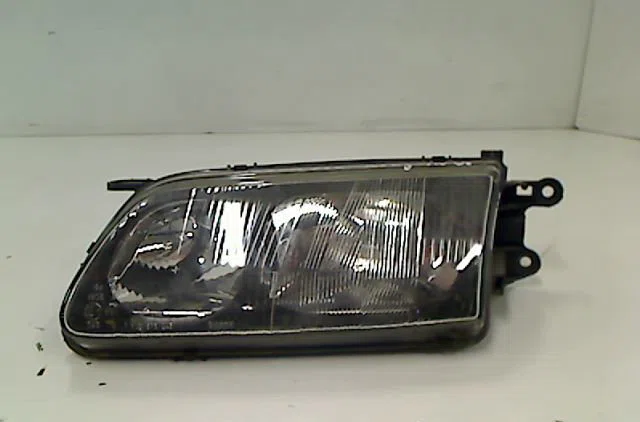 Phare gauche MAZDA 626 1999 occasion