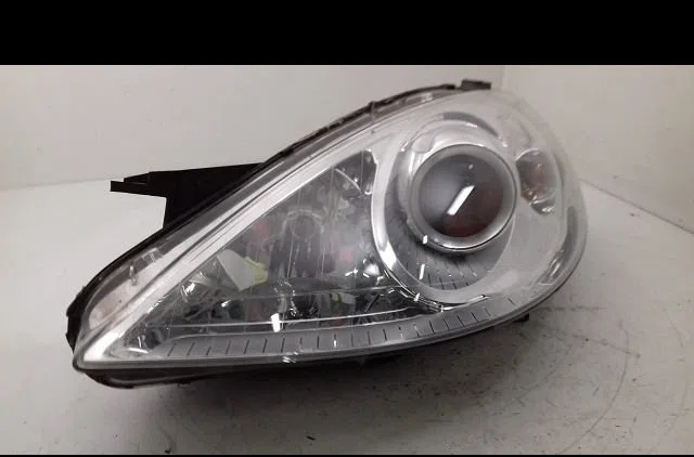 Phare gauche Mercedes-benz CLASSE A (W169) A 180 (169.032, 169.332) (2009-2012) occasion