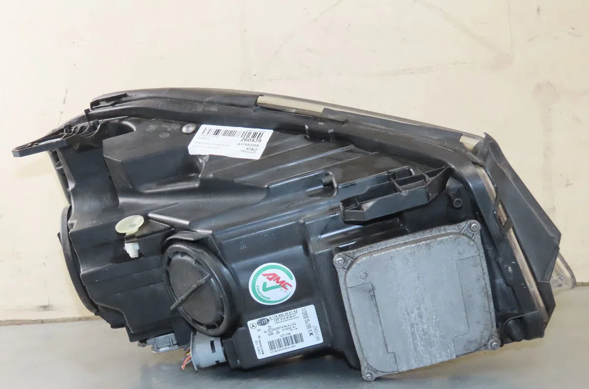 Phare gauche Mercedes-benz CLASSE A (W176) A 180 (176.042) (2012-2018) occasion