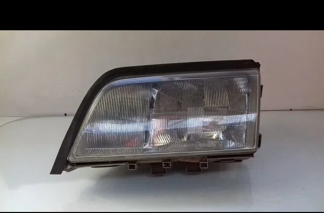 Phare gauche Mercedes-benz CLASSE C (W202) C 180 (202.018) (1993-2000) 4 portes occasion