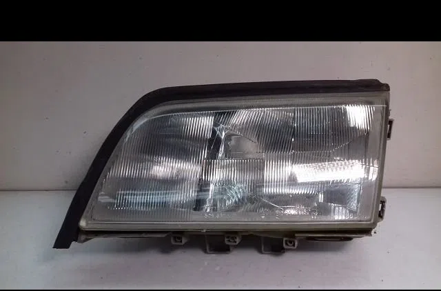 Phare gauche Mercedes-benz CLASSE C (W202) C 180 (202.018) (1993-2000) 4 portes occasion
