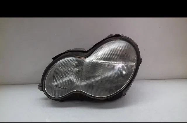 Phare gauche Mercedes-benz CLASSE C (W203) C 200 cdi (203.004) (2000-2003) 4 portes occasion
