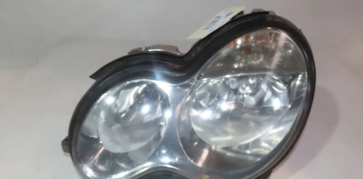 Phare gauche Mercedes-benz CLASSE C (W203) C 200 cdi (203.007) (2003-2007) occasion
