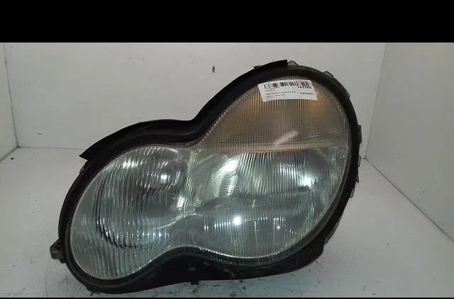 Phare gauche Mercedes-benz CLASSE C (W203) C 220 cdi (203.006) (2000-2007) 4 portes occasion