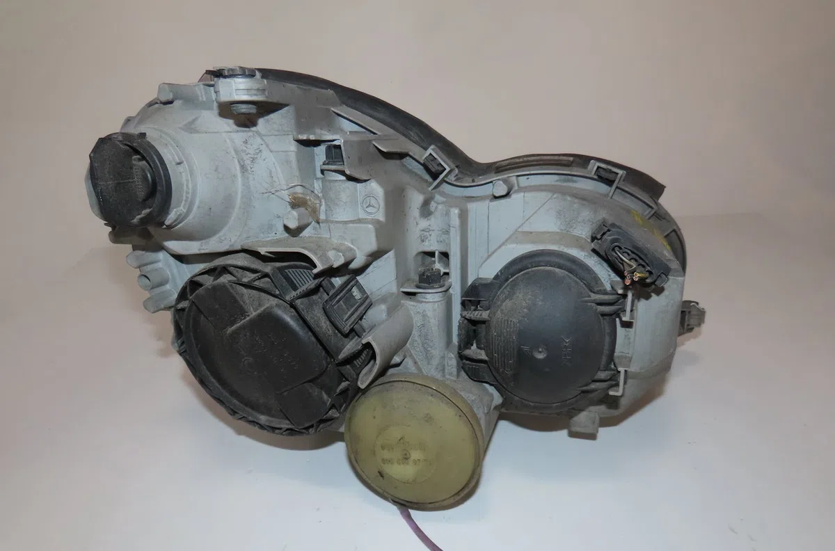 Phare gauche Mercedes-benz CLASSE C (W203) C 220 cdi (203.008) (2003-2007) occasion