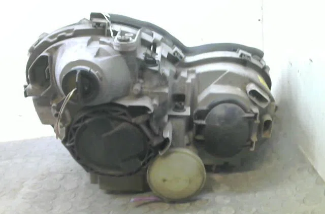 Phare gauche Mercedes-benz CLASSE C (W203) C 270 cdi (203.016) (2000-2007) occasion