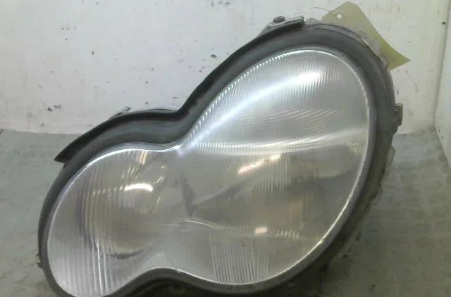 Phare gauche Mercedes-benz CLASSE C (W203) C 270 cdi (203.016) (2000-2007) occasion