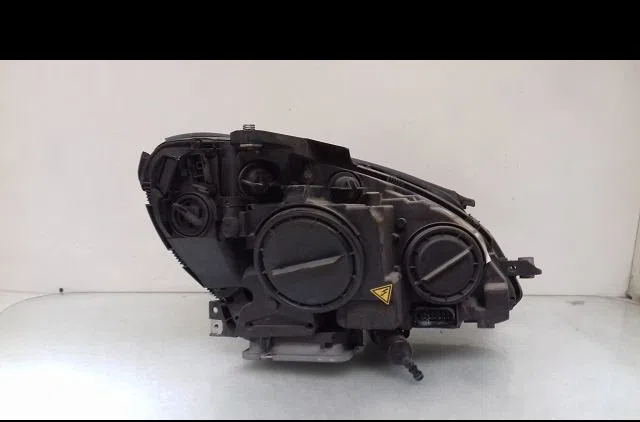 Phare gauche Mercedes-benz CLASSE C (W204) C 220 cdi (204.008) (2007-2008) 4 portes occasion