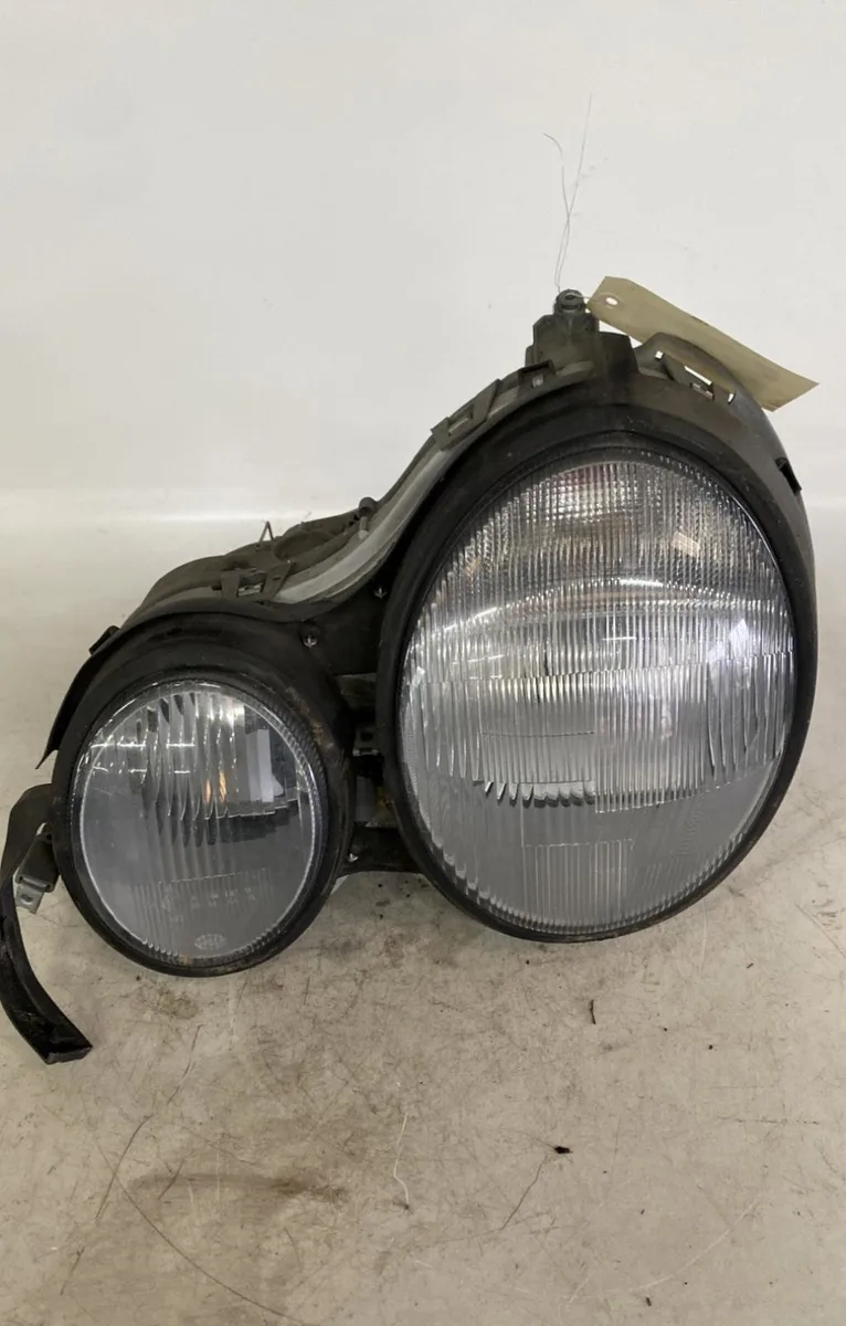 Phare gauche Mercedes-benz CLASSE E (W210) E 320 (210.065) (1997-2002) occasion