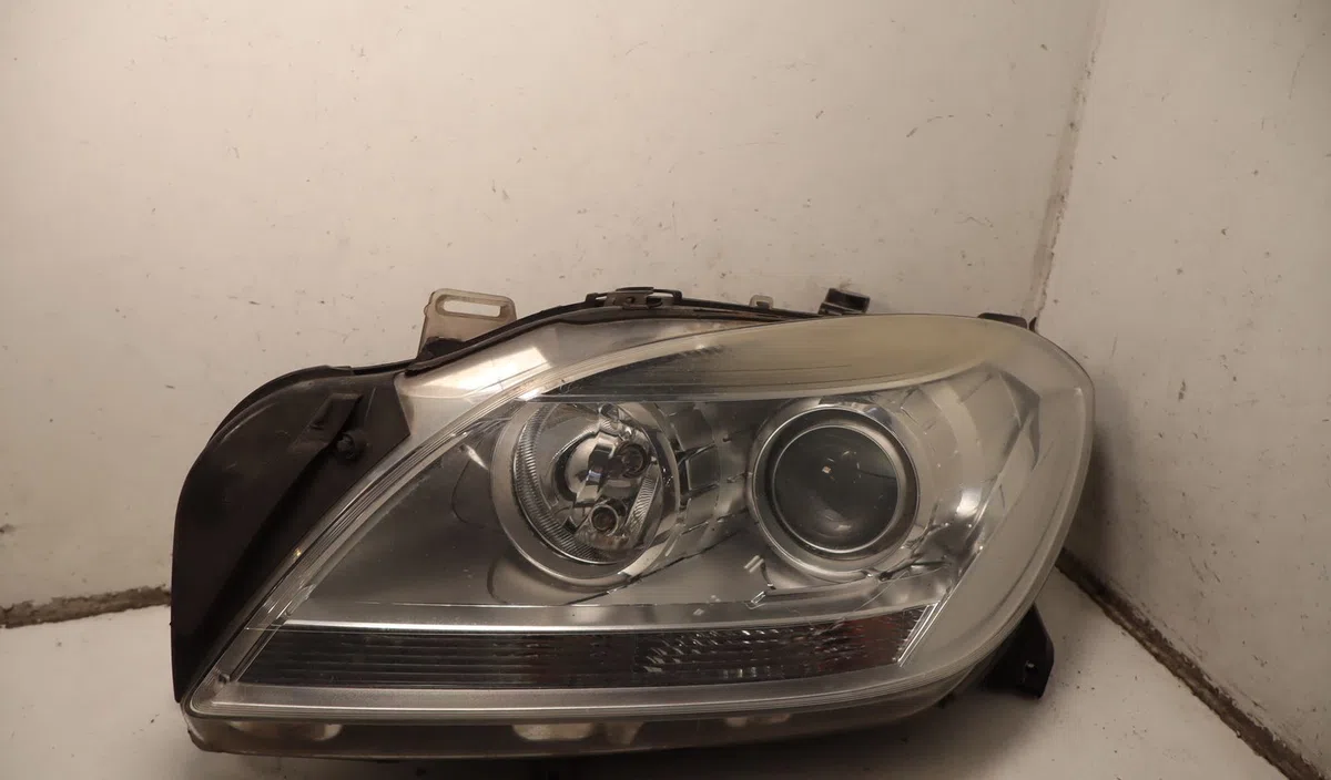 Phare gauche Mercedes-benz CLASSE M (W166) Ml 350 bluetec 4-matic (166.024, 166.023) (2011-2015) 5 portes occasion