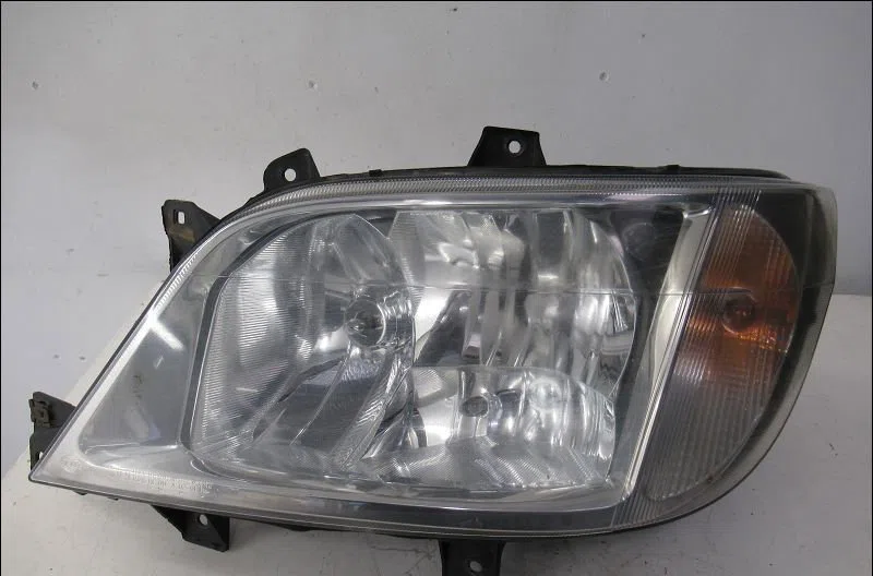 Phare gauche Mercedes-benz SPRINTER 2-t Camionnette (B901, B902) 211 cdi (901.661, 901.662, 902.661, 902.662) (2000-2006