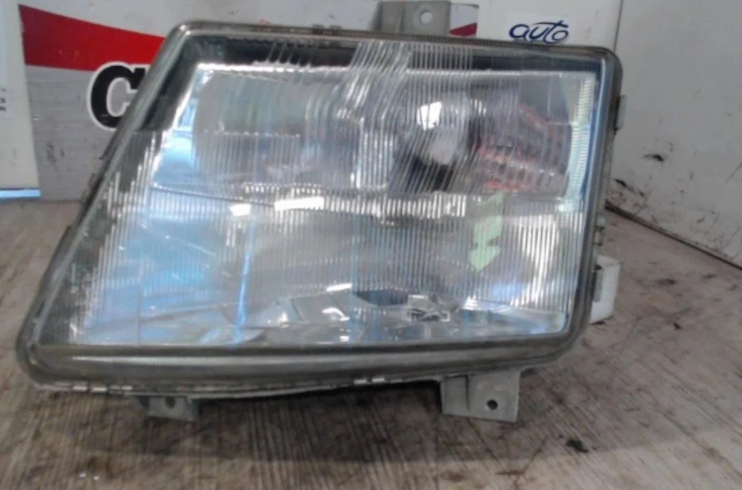 Phare gauche MERCEDES VITO 638  VITO 638 occasion