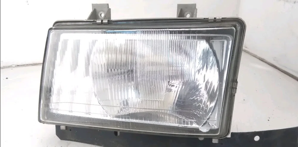 Phare gauche MITSUBISHI CANTER occasion
