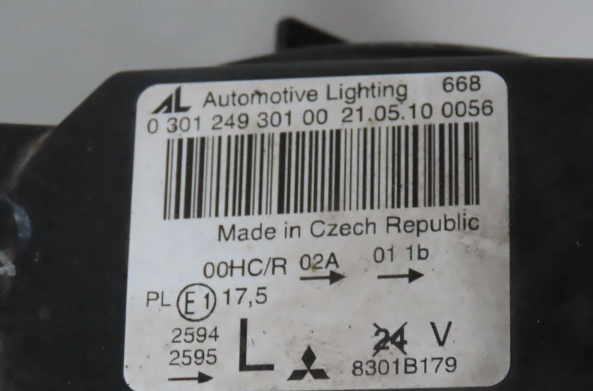 Phare gauche Mitsubishi COLT VI (Z3_A, Z2_A) 1.1 (z31a, z32a) (2004-2012) occasion