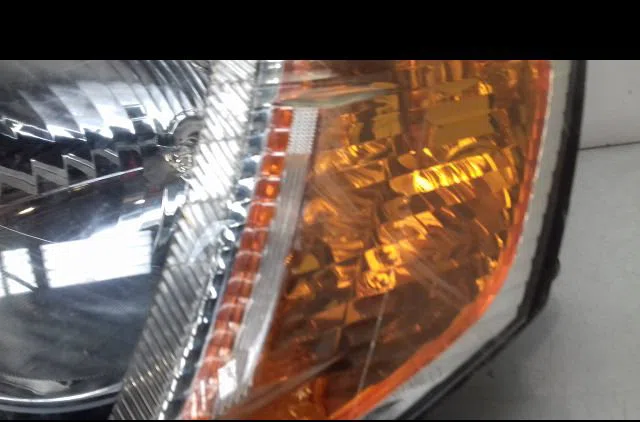 Phare gauche Mitsubishi L200 - TRITON (KA_T, KB_T) 2.5 di-d 4wd (kb4t) (2005-2015) 4 portes occasion