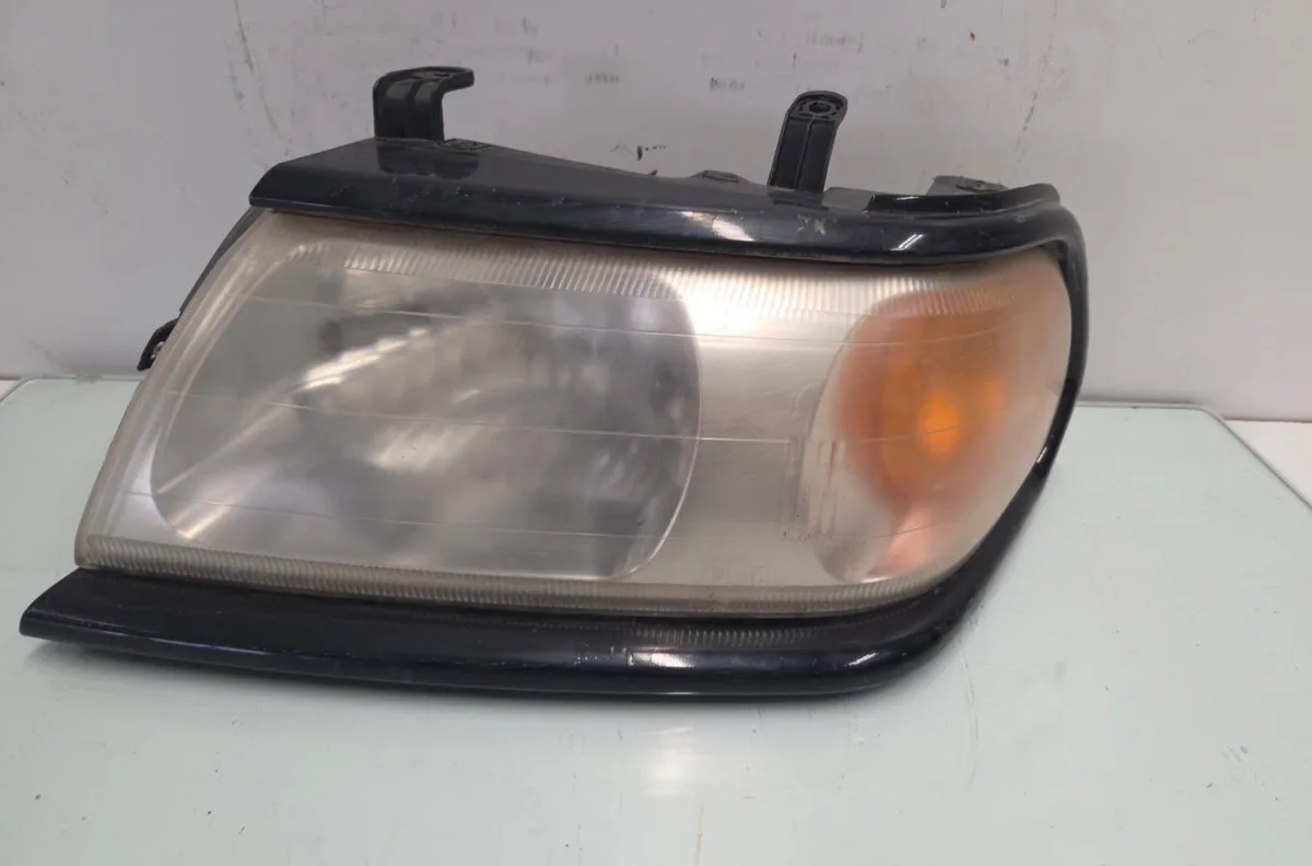 Phare gauche MITSUBISHI PAJERO SPORT occasion