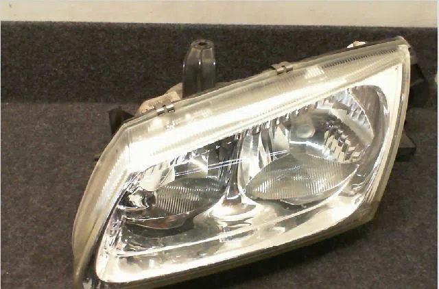 Phare gauche Nissan ALMERA II Hatchback (N16) 1.8 (2000-2002) occasion