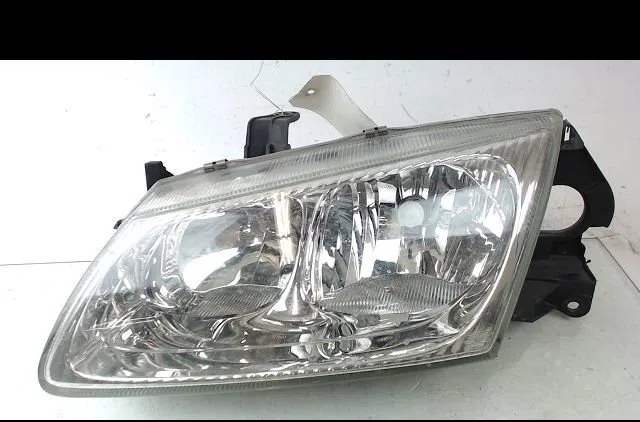 Phare gauche Nissan ALMERA II Hatchback (N16) 2.2 di (2000-2003) occasion