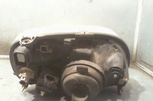 Phare gauche NISSAN MICRA 1999 occasion