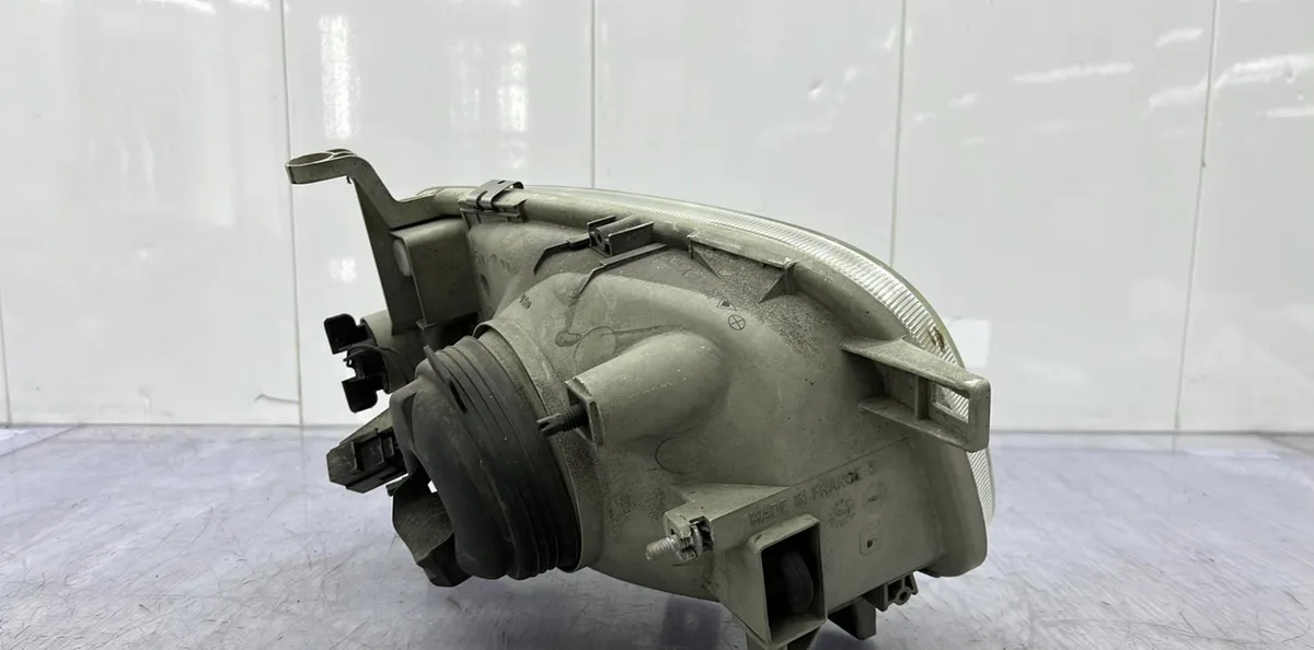 Phare gauche NISSAN MICRA 2 PHASE 1 occasion