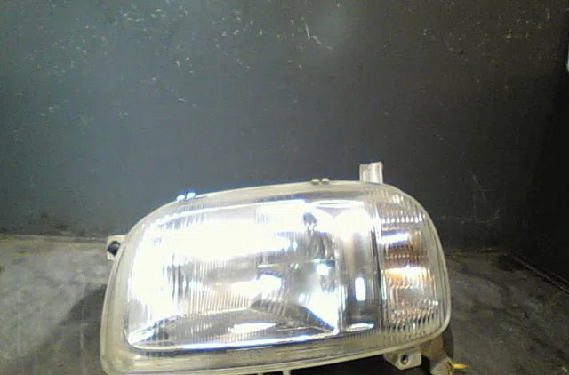 Phare gauche Nissan MICRA II (K11) 1.0 i 16v (1992-2000) occasion