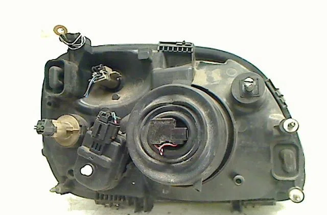 Phare gauche Nissan MICRA II (K11) 1.3 i 16v (1992-2000) occasion