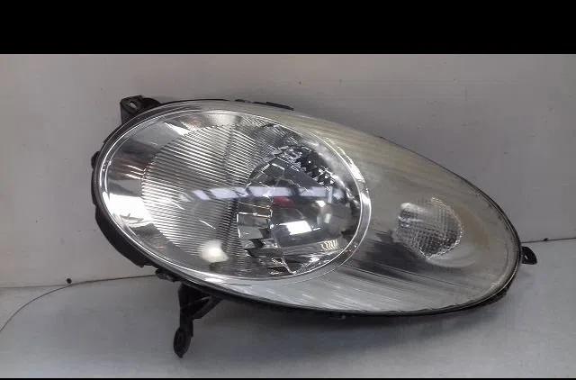 Phare gauche Nissan MICRA III (K12) 1.5 dci (2003-2010) occasion