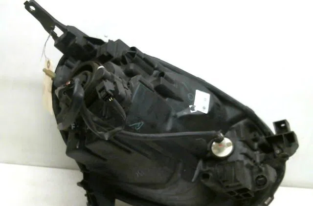 Phare gauche Nissan MICRA IV (K13K) 1.2 dig-s (2011-2015) occasion