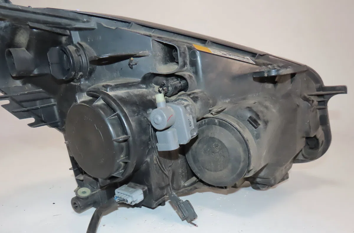 Phare gauche Nissan QASHQAI - QASHQAI 2 I (J10, NJ10, JJ10E) 1.5 dci (2010-2013) 5 portes occasion