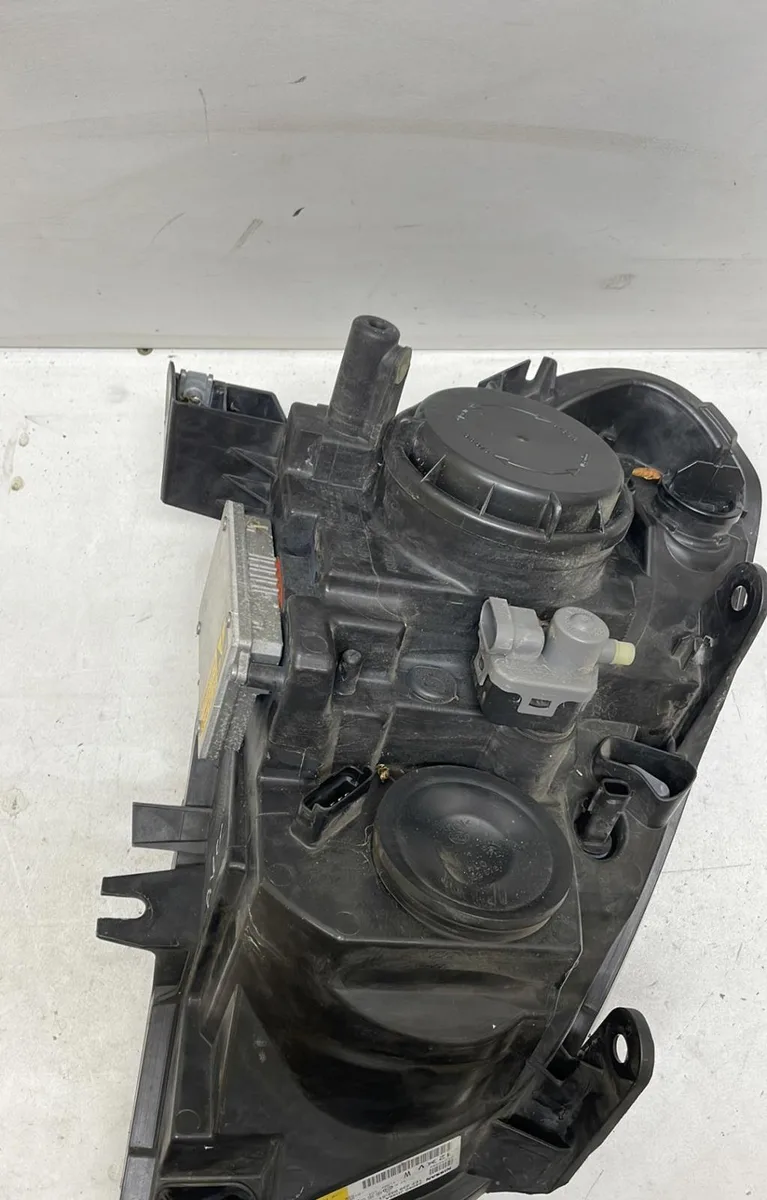 Phare gauche Nissan QASHQAI - QASHQAI 2 I (J10, NJ10, JJ10E) 2.0 traction intégrale (2007-2013) occasion