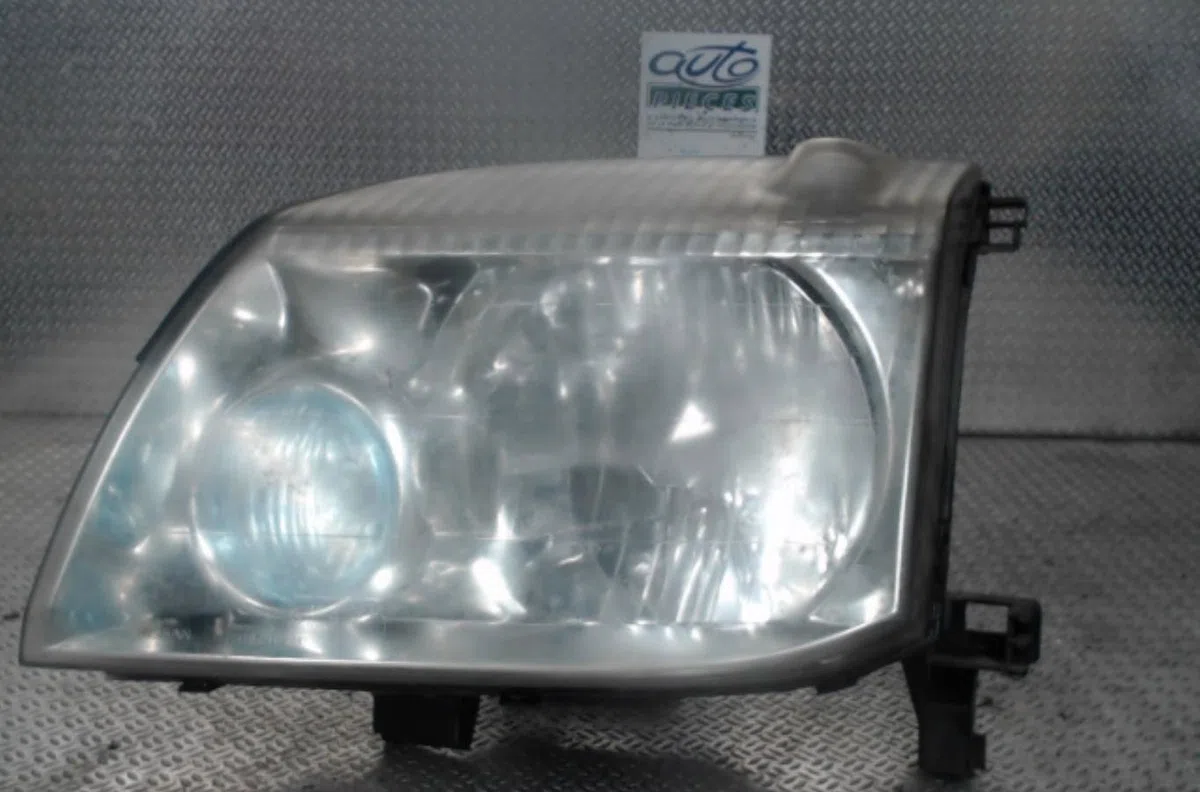 Phare gauche NISSAN X-TRAIL 1  X-TRAIL 1 PHASE 2 occasion