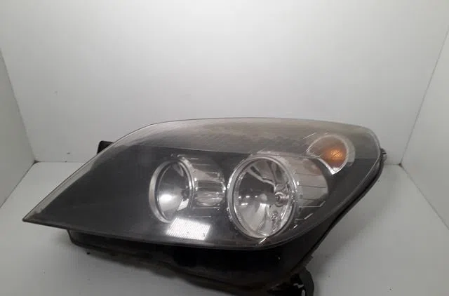 Phare gauche Opel ASTRA H GTC (A04) 1.3 cdti (l08) (2005-2010) 3 portes occasion
