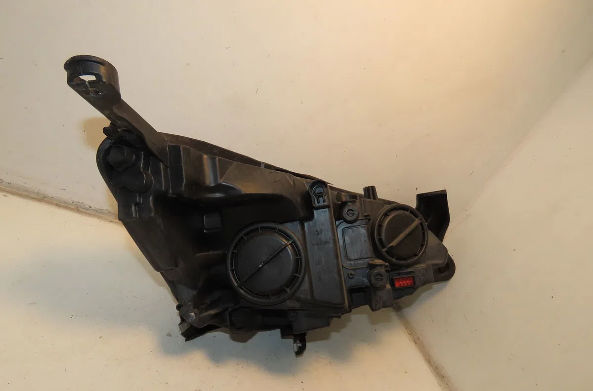 Phare gauche Opel ASTRA J (P10) 1.7 cdti (68) (2009-2015) occasion