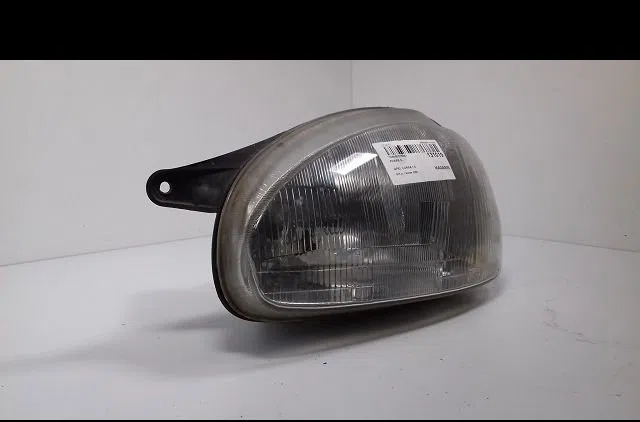 Phare gauche Opel CORSA B (S93) 1.0 i 12v (f08, f68, m68) (1996-2000) occasion