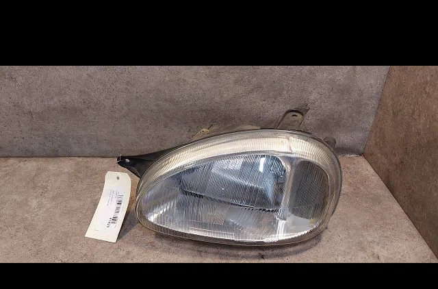 Phare gauche Opel CORSA B (S93) 1.2 i (f08, f68, m68) (1993-2000) occasion