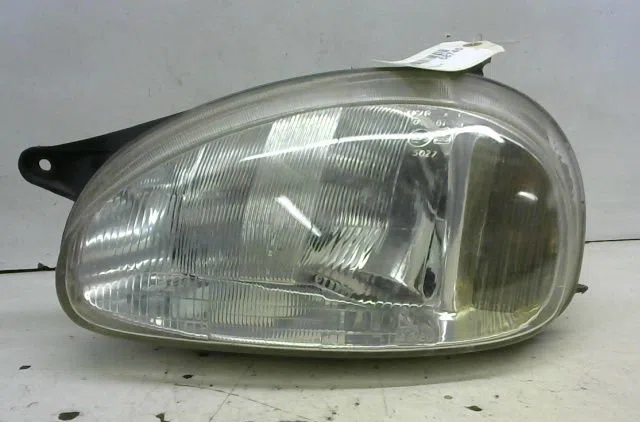 Phare gauche Opel CORSA B (S93) 1.5 td (f08, f68, m68) (1993-2000) occasion