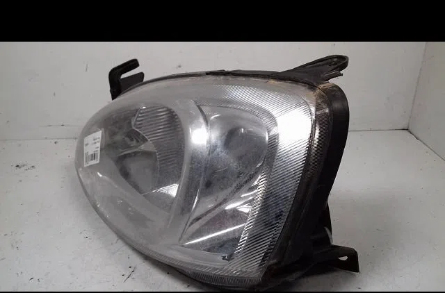 Phare gauche Opel CORSA C (X01) 1.0 (f08, f68) (2000-2003) occasion