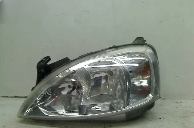 Phare gauche Opel CORSA C (X01) 1.2 (f08, f68) (2000-2009) occasion