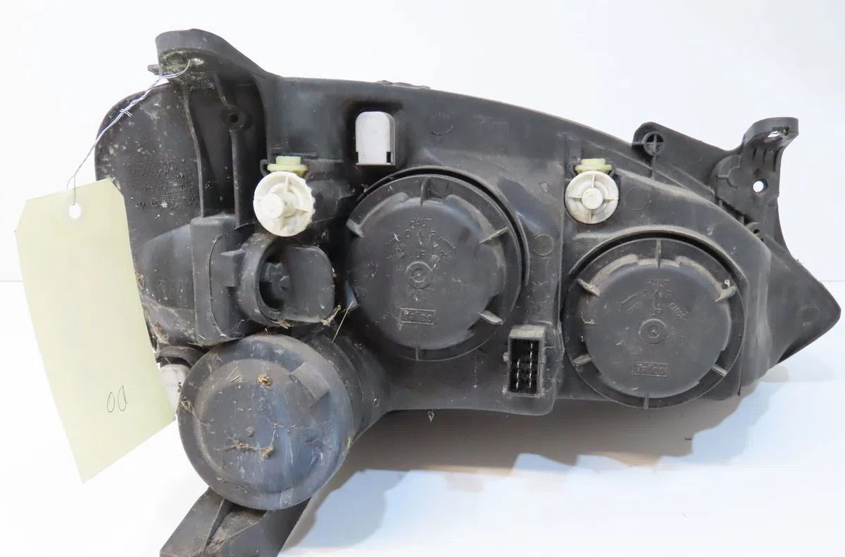 Phare gauche Opel CORSA C (X01) 1.3 cdti (f08, f68) (2003-2009) occasion