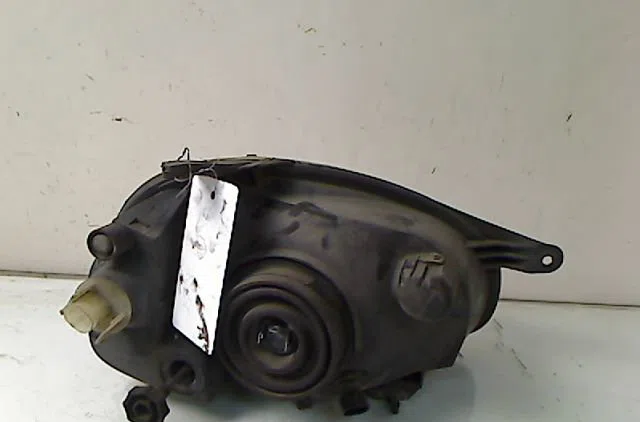 Phare gauche OPEL CORSA II 1997 occasion