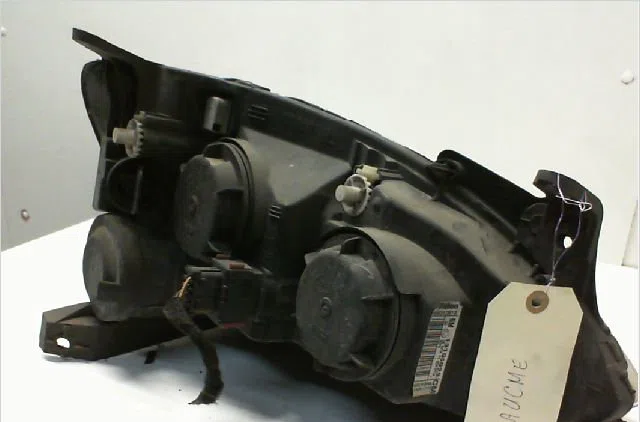 Phare gauche OPEL CORSA III Phase 2 08-2003--09-2006 1.0i 12v 60ch occasion
