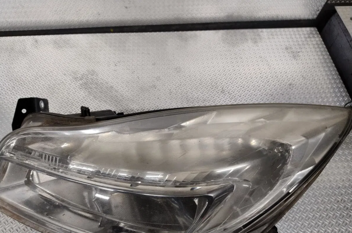 Phare gauche OPEL INSIGNIA 1  INSIGNIA 1 PHASE 1 BREAK occasion