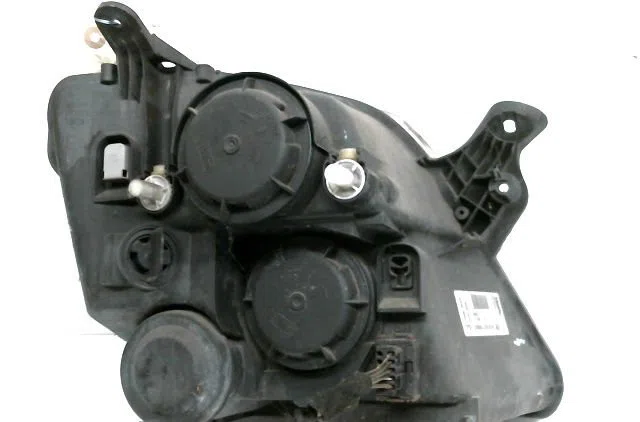 Phare gauche Opel MERIVA A Monospace (X03) 1.4 16v twinport (e75) (2004-2010) occasion