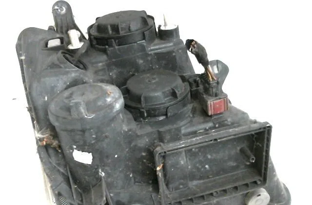 Phare gauche Opel MERIVA A Monospace (X03) 1.4 16v twinport (e75) (2004-2010) occasion