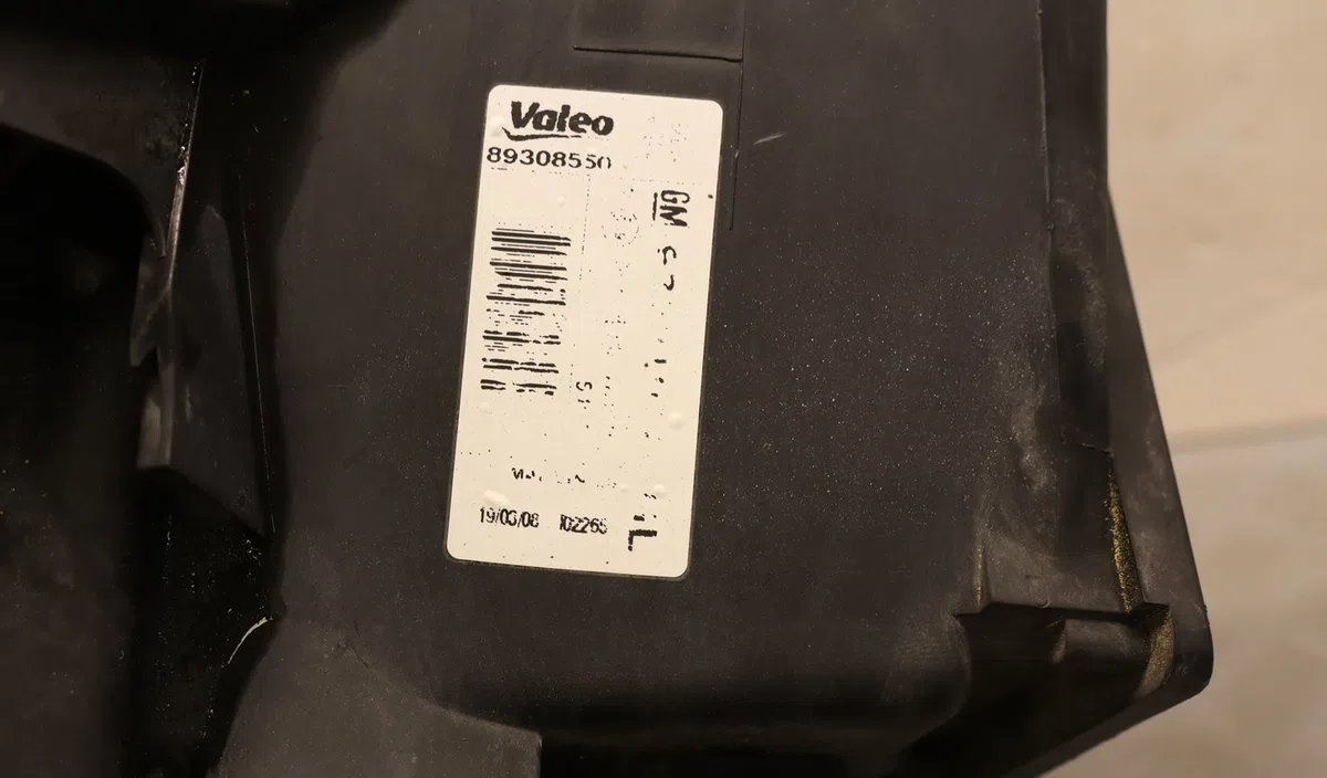Phare gauche Opel MERIVA A Monospace (X03) 1.4 16v twinport (e75) (2004-2010) occasion
